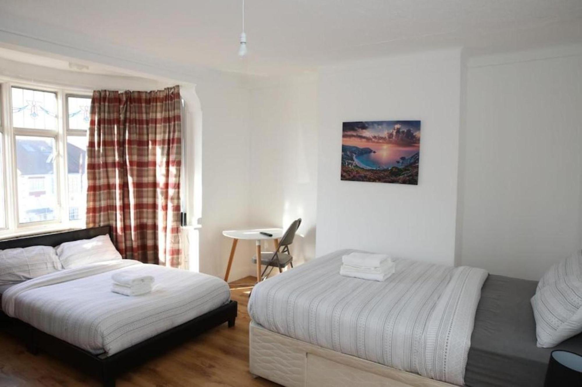 Oyo Timi Holiday Homes London Exterior photo